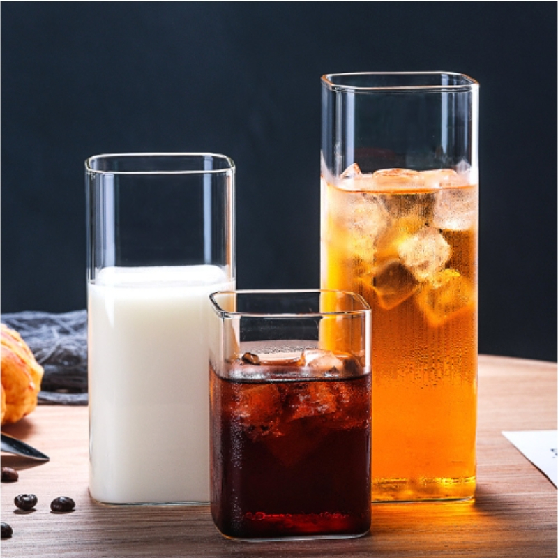 Square Simple Glass Cup Clear  - Wine Beer Coffee Drink recensione e prezzo