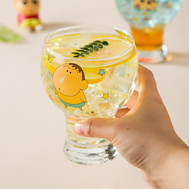 X&W 4Pcs Crayon Shin-Chan Glas - Wine X Beer recensione e prezzo